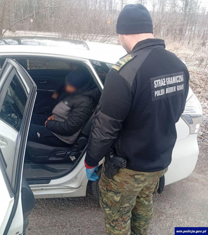 Łotyszka wpadła z Afgańczykami! Przewoziła nielegalnych imigrantów