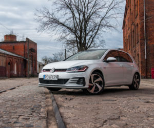 Volkswagen Golf 2.0 TSI GTI Performance 245 KM