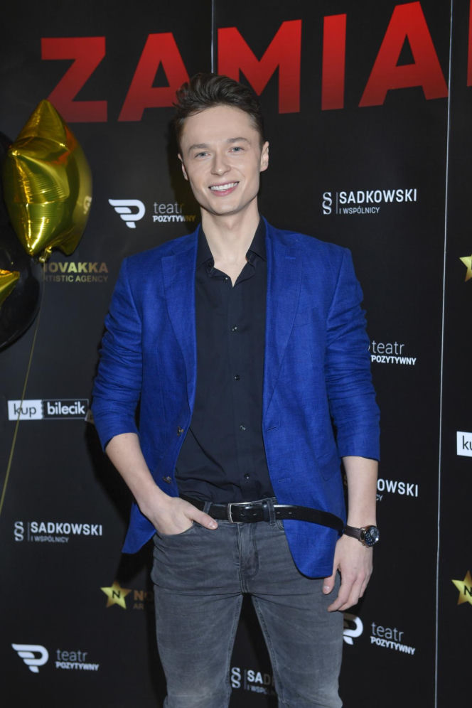 Tak przez lata zmieniał się Patryk Pniewski. Zaczynał jako idol nastolatek w "Pierwszej miłości"