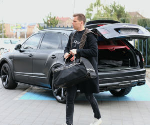 Wojtek Szczęśny jeździ Bentleyem Bentayga