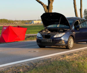 Dwa śmiertelne wypadki na drogach Mazowsza. Rowerzysta i motocyklista zginęli po potrąceniu