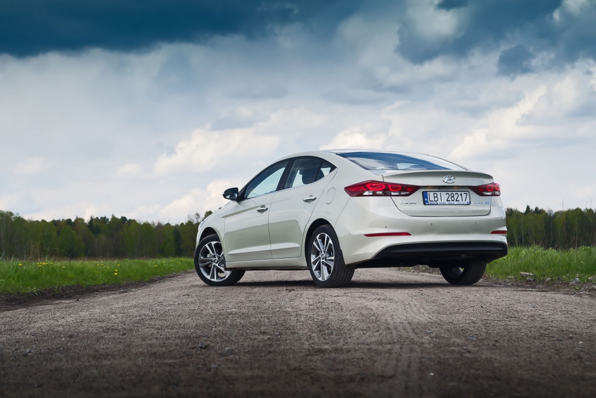 Hyundai Elantra VI generacja