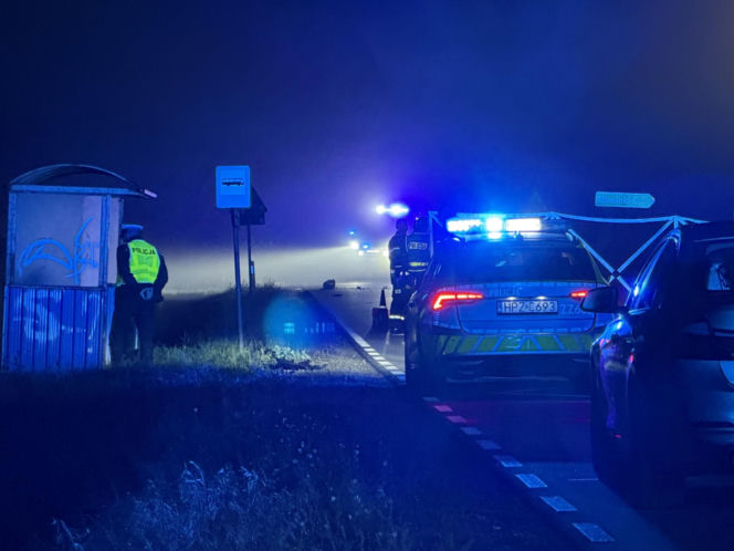 Koparka wymusiła pierwszeństwo. Motocyklista nie miał szans