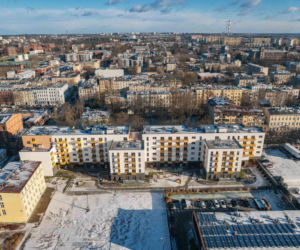 Uwagę zwracają dziś takie adresy jak ul. Dębowa 1 w Łodzi. To tam powstały Apartamenty Dębowa - inwestycja zlokalizowana w centrum Łodzi, w sąsiedztwie alei stuletnich dębów