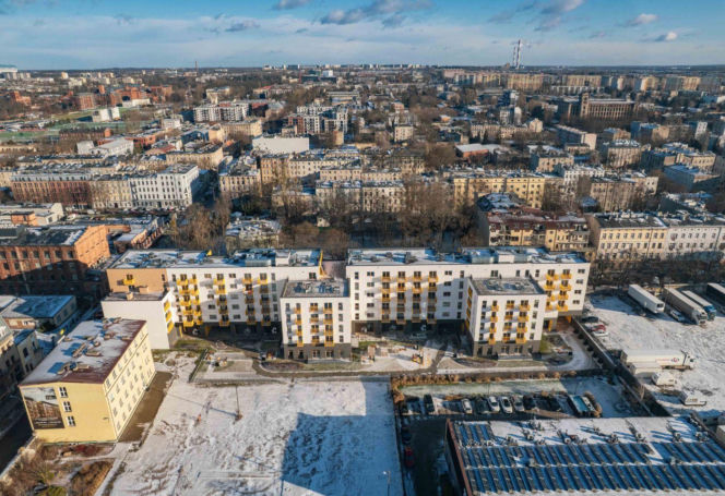 Uwagę zwracają dziś takie adresy jak ul. Dębowa 1 w Łodzi. To tam powstały Apartamenty Dębowa - inwestycja zlokalizowana w centrum Łodzi, w sąsiedztwie alei stuletnich dębów