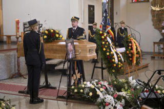 Pogrzeb strażnika miejskiego z Warszawy. Krzysztof zmarł na służbie