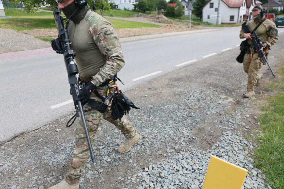 Tragedia w Starej Wsi: Justyna i Zbigniew zostali zastrzeleni. Policja ściga sprawcę
