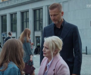 M jak miłość, odcinek 1596. Ania (Gabriela Świerczyńska), Marta (Dominika Ostałowska), Andrzej Budzyński (Krystian Wieczorek)