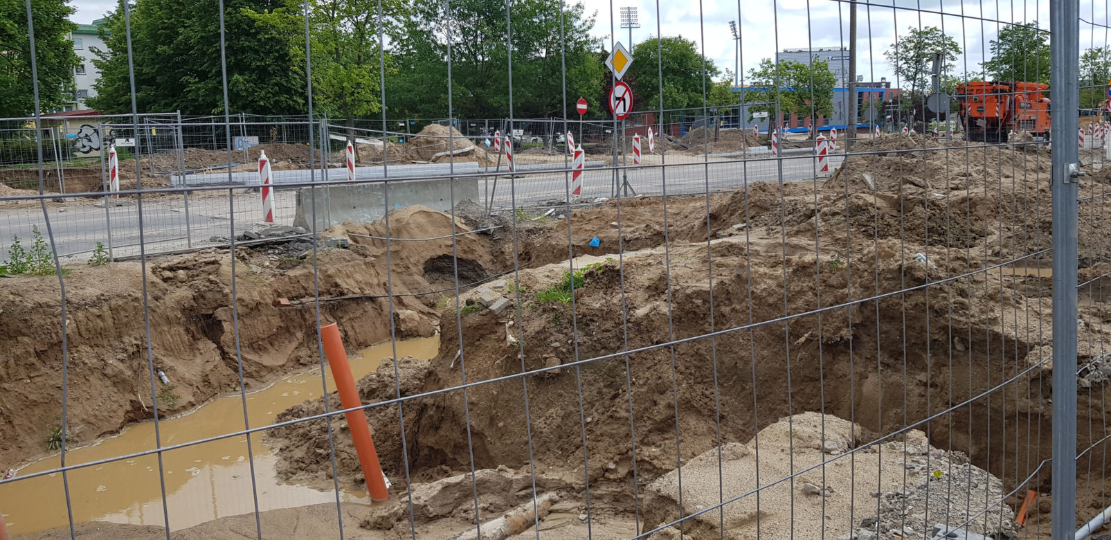 Jak teraz wygląda plac budowy na odcinku Piłsudskiego od skrzyżowania z Dworcową do skrzyżowania z Leonharda i Wyszyńskiego