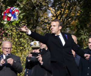 Skandal we Francji! Macron z żoną wydali na kwiatki 3 miliony