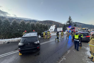 Zderzenie dwóch samochodów w Zakopanem. Jedna osoba poszkodowana