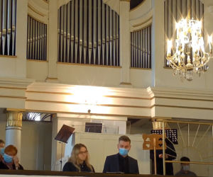 Ustroń: Ks. Piotr Wowry zmarł na koronawirusa. Na pogrzebie żegnały go tłumy