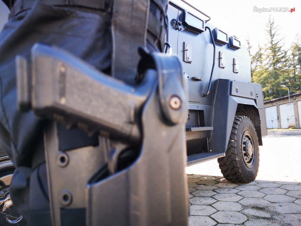 Śląscy policjanci dostali wóz opancerzony za 3 miliony złotych. Wygląda kosmicznie! [ZDJĘCIA, WIDEO]