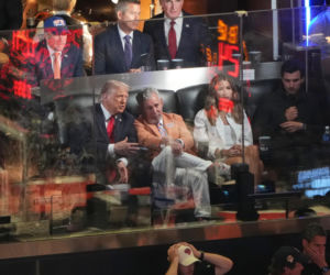 Trump wygwizdany przez kibiców na meczu finałowym NBA w Nowym Jorku, wcześniej zasnął
