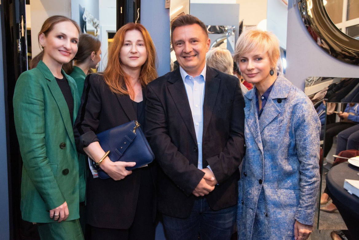 J&J glass & design w CHŁODNA 11 CONCEPT. Włoskie lustra w centrum Warszawy