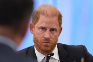 Dlaczego książę Harry i Meghan wracają do Wielkiej Brytanii?! Oto wszystkie teorie