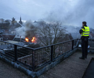 Dwa wybuchy i wielki pożar w centrum Utrechtu. Co najmniej jedna osoba ranna