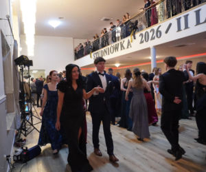 Studniówka pełna blasku i emocji! Tak bawili się maturzyści II LO w Bydgoszczy [ZDJĘCIA]