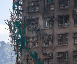 Hongkong pogrążony w żałobie po tragicznym pożarze wieżowców. Liczba ofiar wzrosła do 146