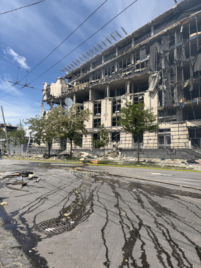 Rosyjski atak na Kijów. Potworne zniszczenia [24.05.2026]