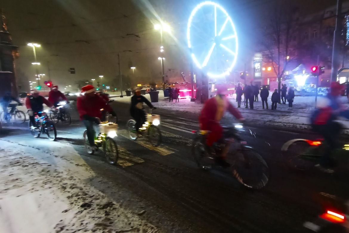 Mikołaje na rowerach