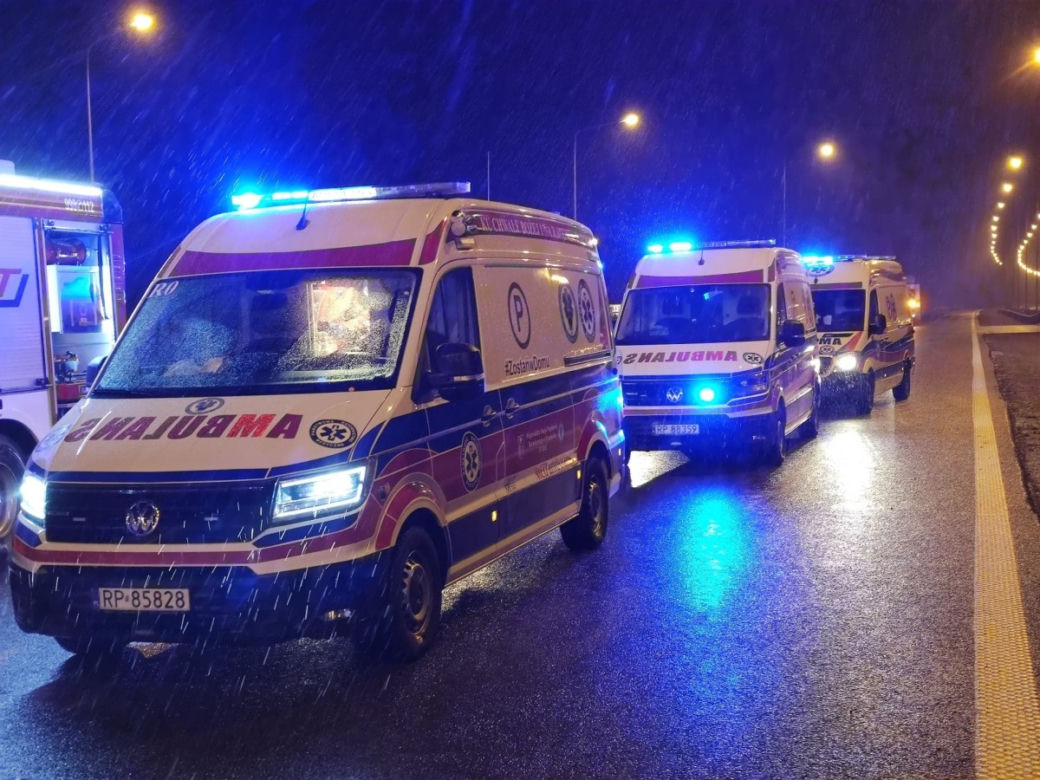 Autostrada A4. Dramatyczna relacja ratowników medycznych z miejsca wypadku autokaru