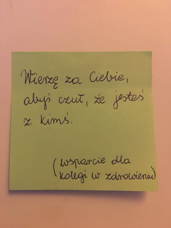 Te słowa dzieci mają uświadomić. Kolorowe karteczki stały się już symbolem 