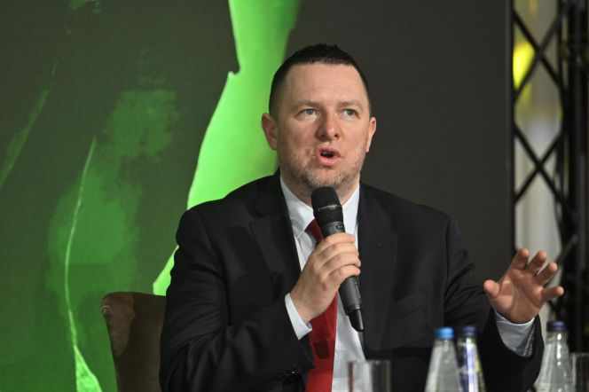 Konferencja Portalu Obronnego „Odporność cyfrowa i informacyjna Polski. Wyzwania w dobie wojny hybrydowej". Drugi panel