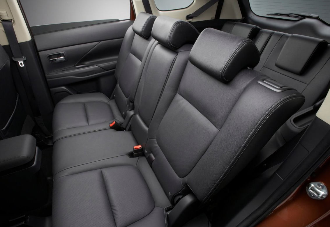 NOWY Mitsubishi Outlander 2013