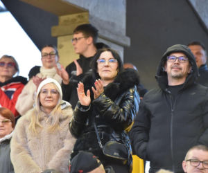 PRES Grupa Dewloperska Toruń - Abramczyk Polonia Bydgoszcz, zdjęcia kibiców i zawodników z pożegnania Adriana Miedzińskiego