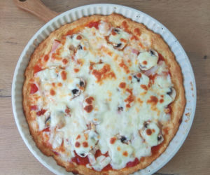 Pizza bez drożdży: jak zrobić proszkowe ciasto na pizzę?