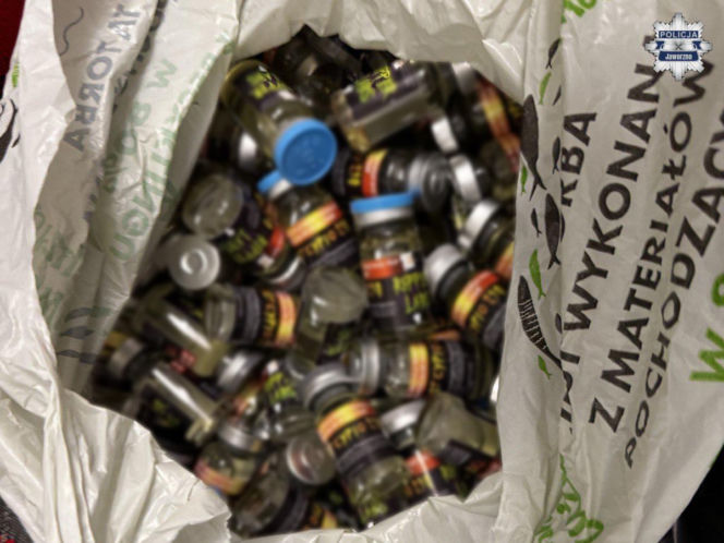 Handel nielegalnymi podróbkami leków