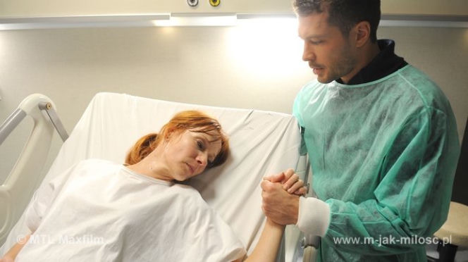 M jak miłość odc. 1202. Agnieszka (Magdalena Walach), Tomek (Andrzej Młynarczyk)
