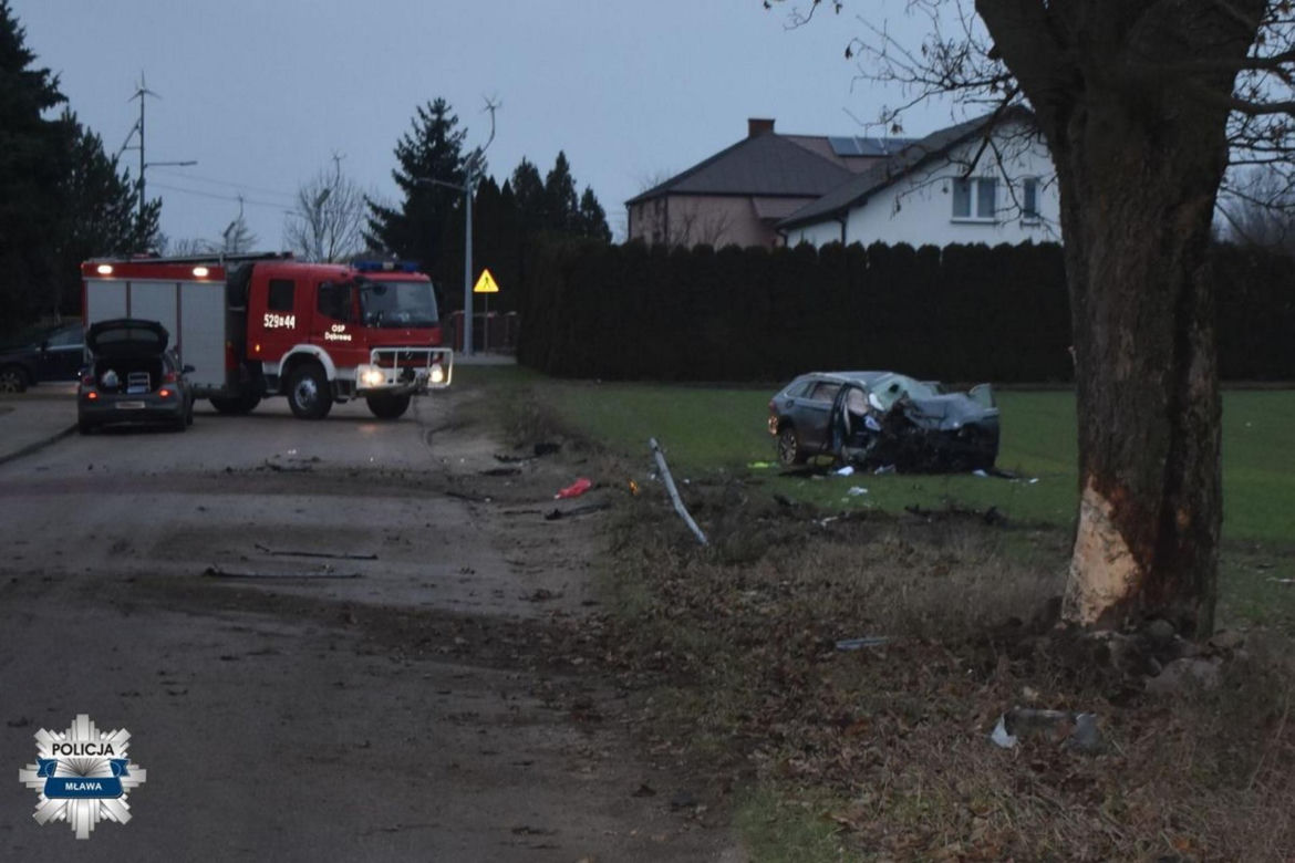 Uderzył w drzewo, dachował. Potem wysiadł i poszedł dalej. Alkomat oszalał!