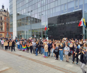 Katowice: Tłumy na proteście społeczności LGBT. Ludzie to nie ideologia! 