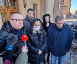 Rodzice Bartka, który zginął podczas policyjnej interwencji, zeznawali w szczecińskiej prokuraturze