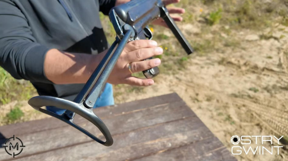 Niemiecki pistolet maszynowy MP 38