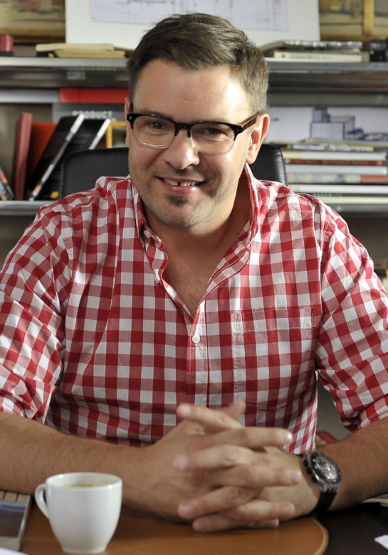 Już niebawem kolejny sezon "Rodzinki.pl". Tomasz Karolak zdradził, jakie relacje panują na planie