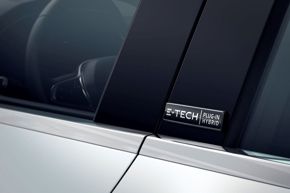 Renault Clio E-Tech Hybrid i Renault Captur E-Tech Plug-in Hybrid