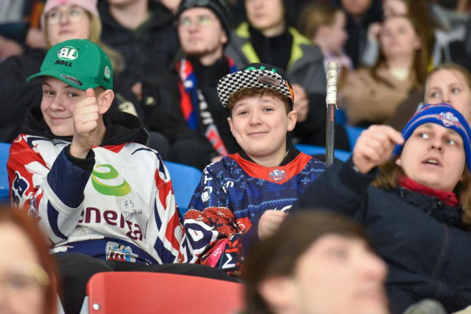 KH Energa Toruń - Unia Oświęcim 4:1, zdjęcia kibiców i zawodników z meczu nr 6