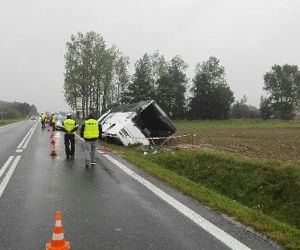 wypadek jesionna jędrzejów autokar