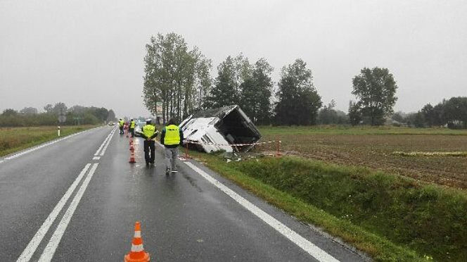 wypadek jesionna jędrzejów autokar