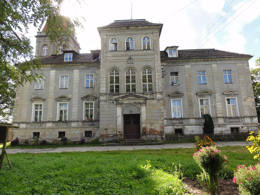 Lipinki Łużyckie - pałac