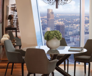 Aranzacja jadalni w apartamencie przy Złotej 44