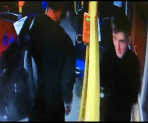Siemianowice. Rzucił butelką w kierującą autobusem! Rozbił szybę. Szuka go policja [ZDJĘCIA]