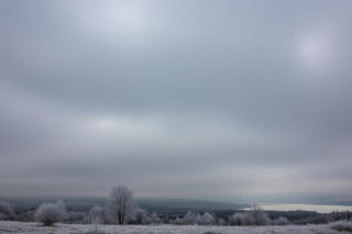 Giżycko zamarznie 02.12.2025! Miasto spowite chmurami, to dopiero początek mroźnego uderzenia!