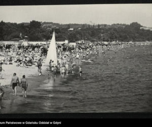 Golizna na plaży w czasch PRL