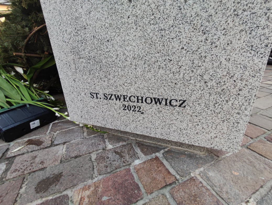 Pomnik Lecha Kaczyńskiego w Tarnowie nie jest pomnikiem? Zaskakujący zwrot akcji
