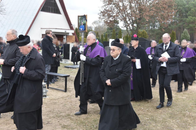 Tadeusz Rydzyk na pogrzebie wybitnego tenora pod Bydgoszczą