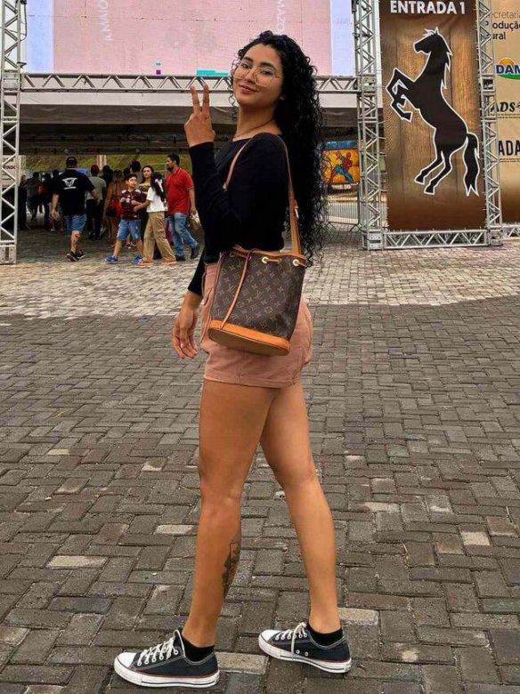 Fani w żałobie po śmierci znanej influencerki. Horror rozegrał się na drodze